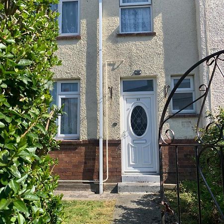 Room Only Guest Accommodation, Guest House Self Catering Bangor  Exterior photo