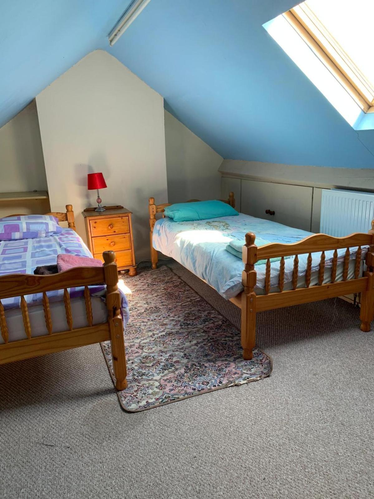 Room Only Guest Accommodation, Guest House Self Catering Bangor  Exterior photo