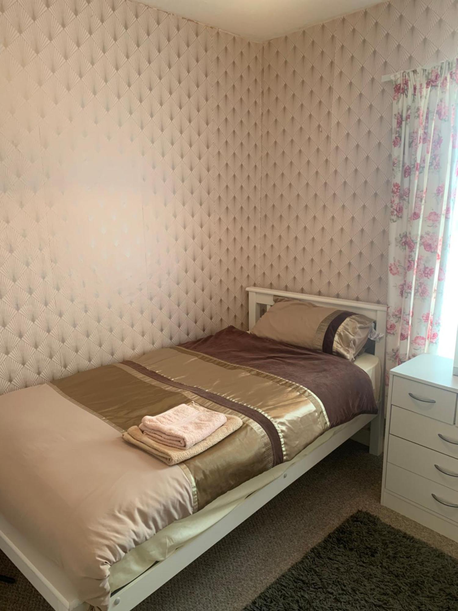 Room Only Guest Accommodation, Guest House Self Catering Bangor  Exterior photo
