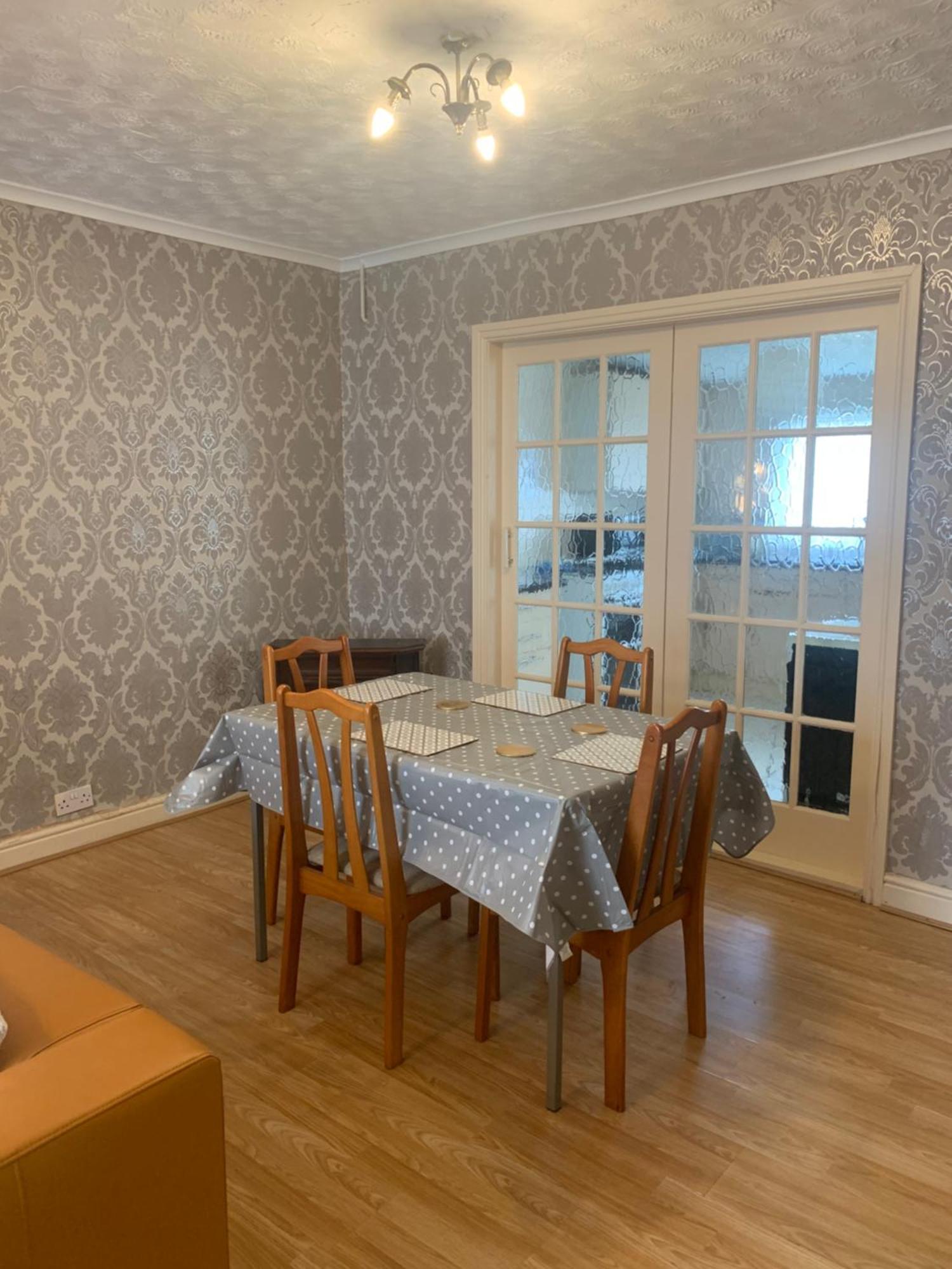 Room Only Guest Accommodation, Guest House Self Catering Bangor  Exterior photo